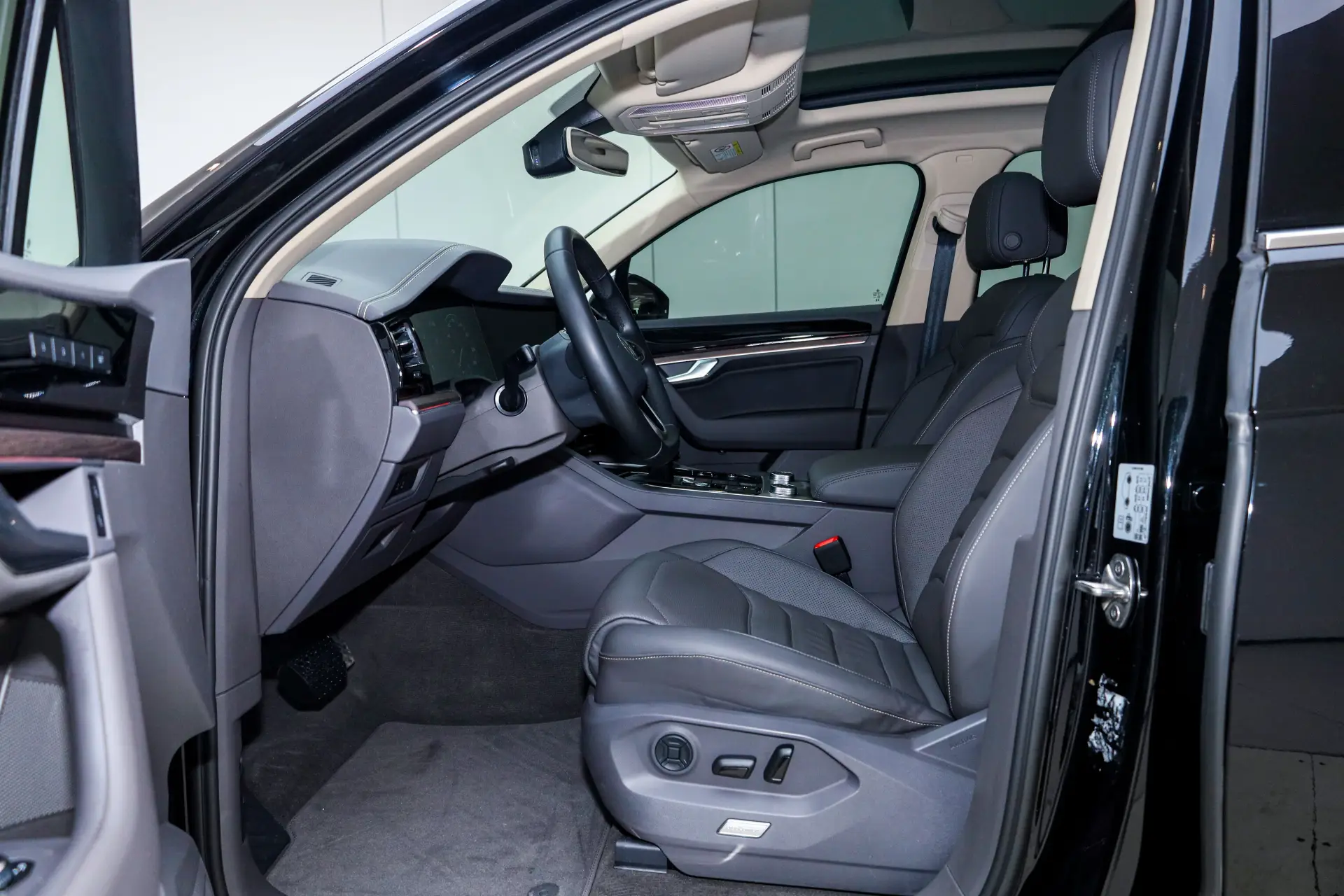 Volkswagen Touareg, 2024 17