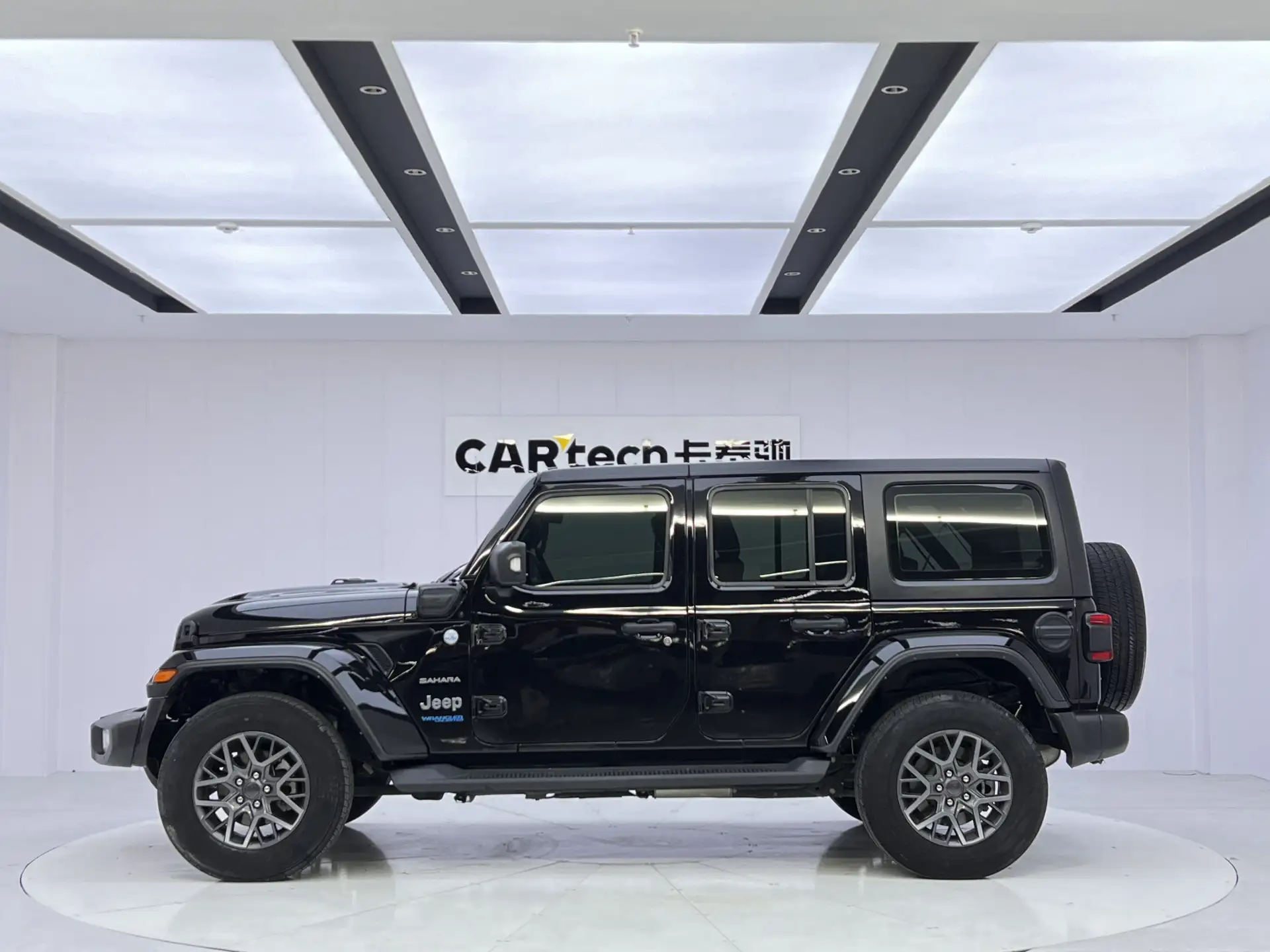 Jeep Wrangler, 2023 8