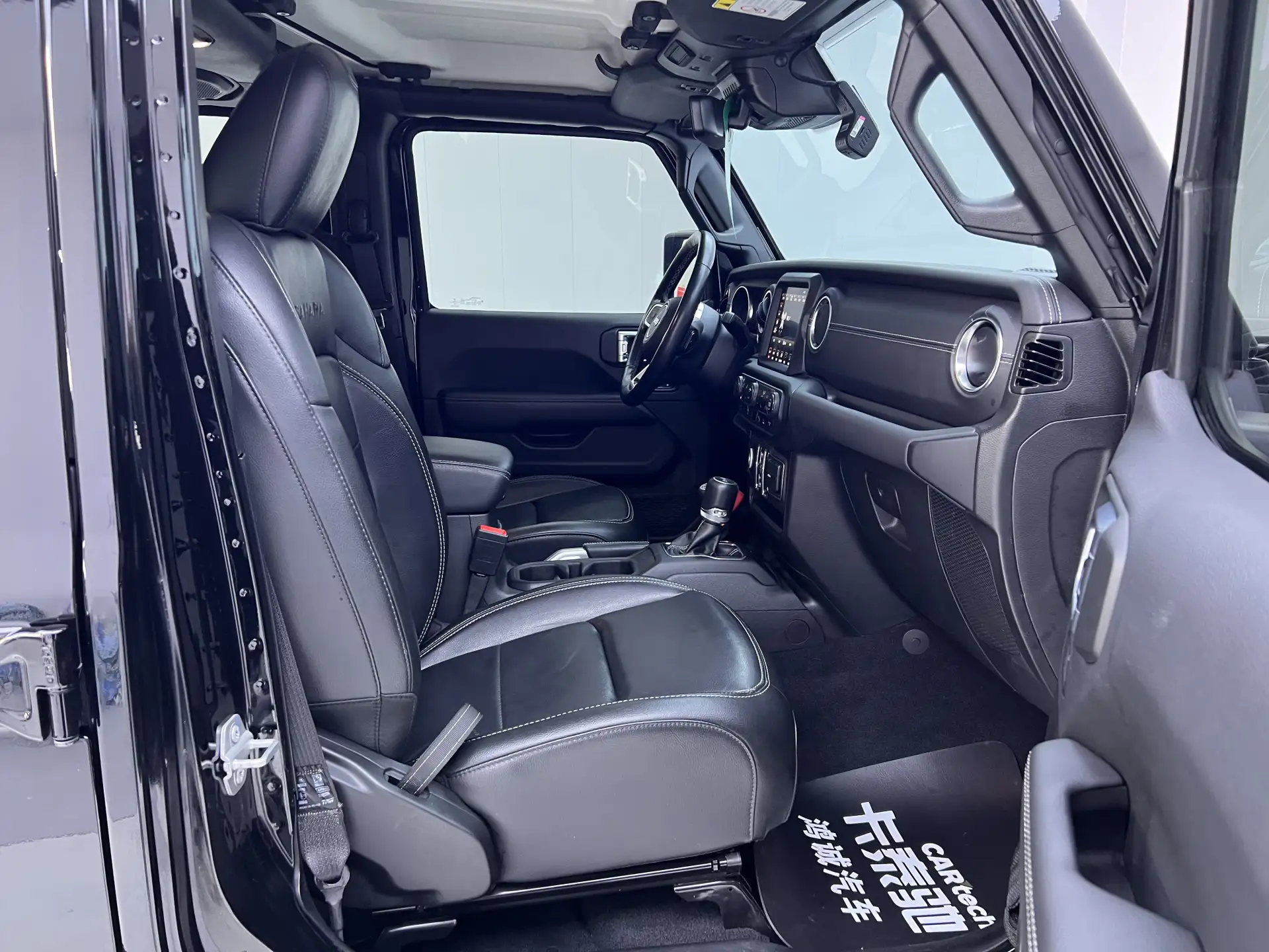 Jeep Wrangler, 2023 19