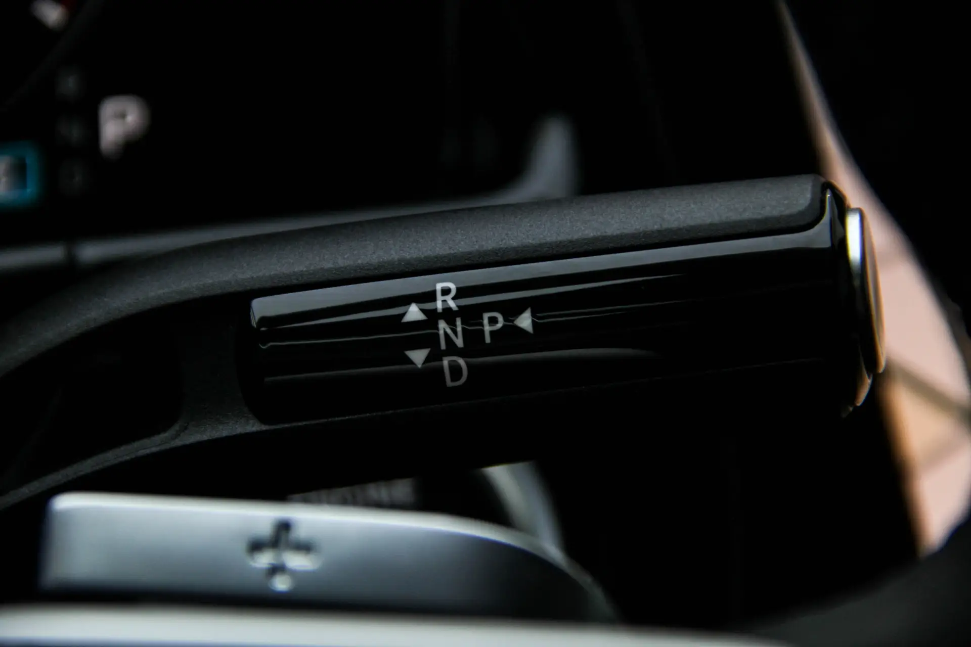 Mercedes-Benz E 300 L, 2025 21