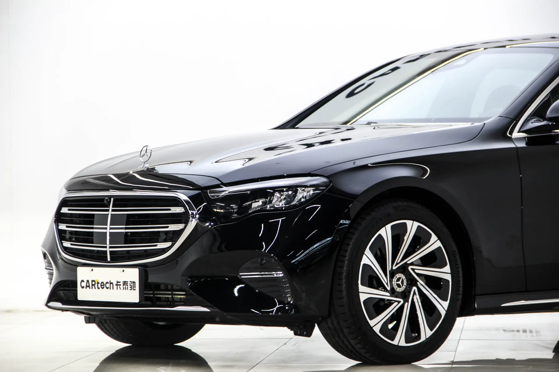 Mercedes-Benz E 300 L, 2025 6