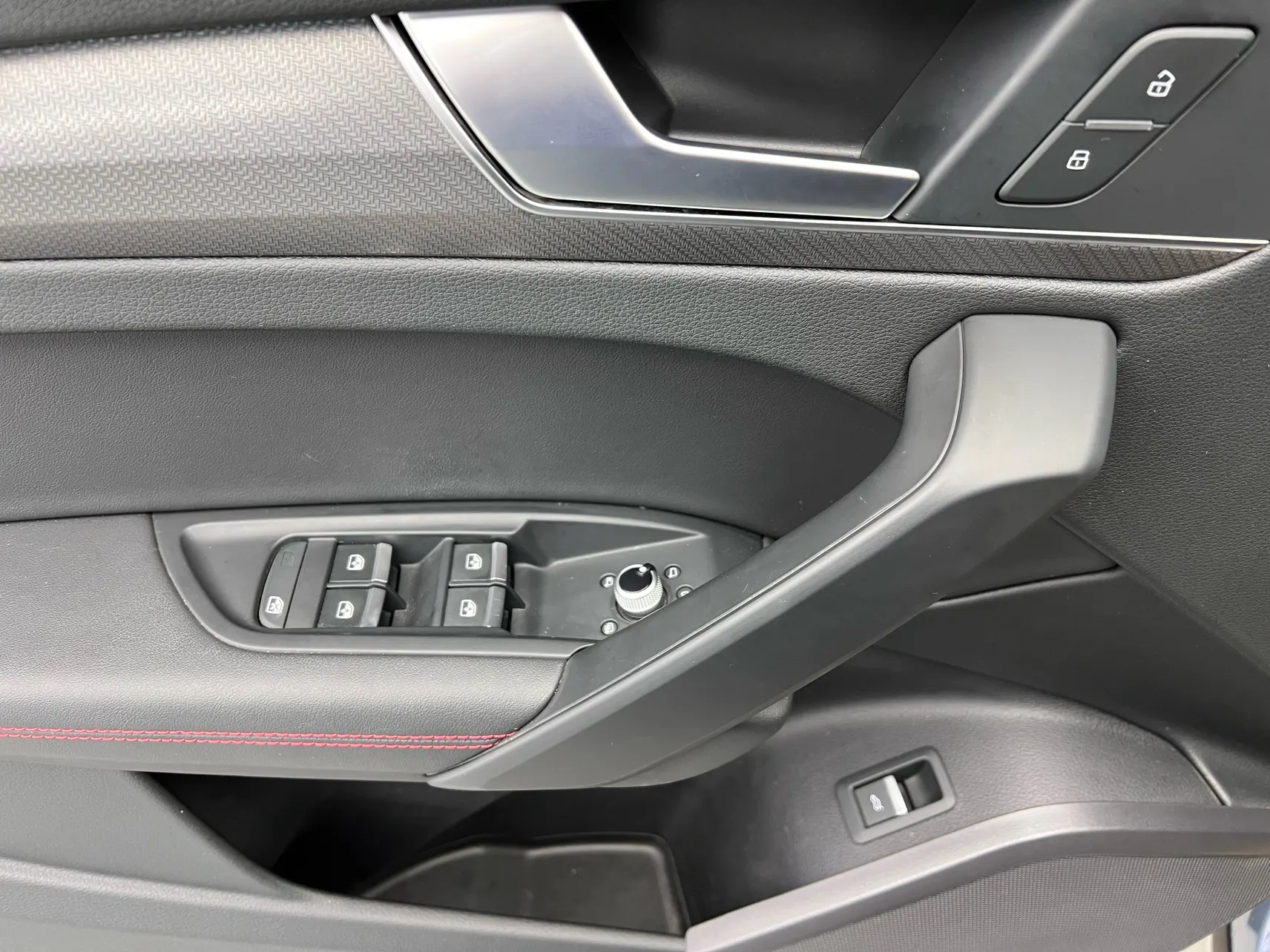 Audi Q5L 40, 2022 16