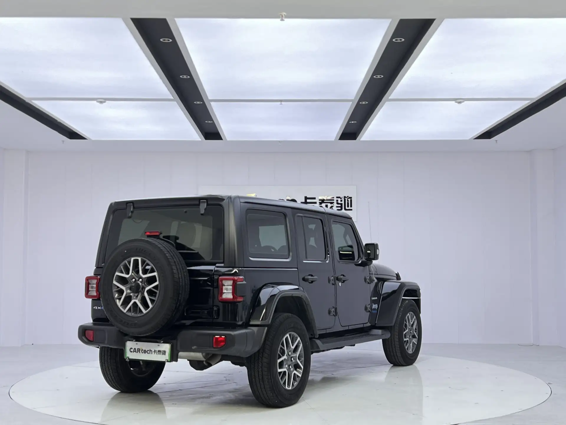 Jeep Wrangler, 2023 все фото