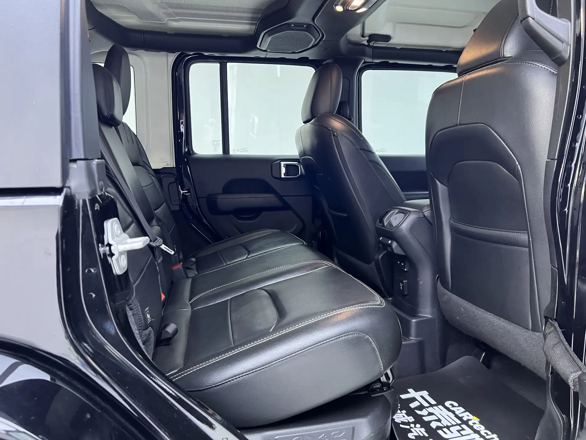 Jeep Wrangler, 2023 24