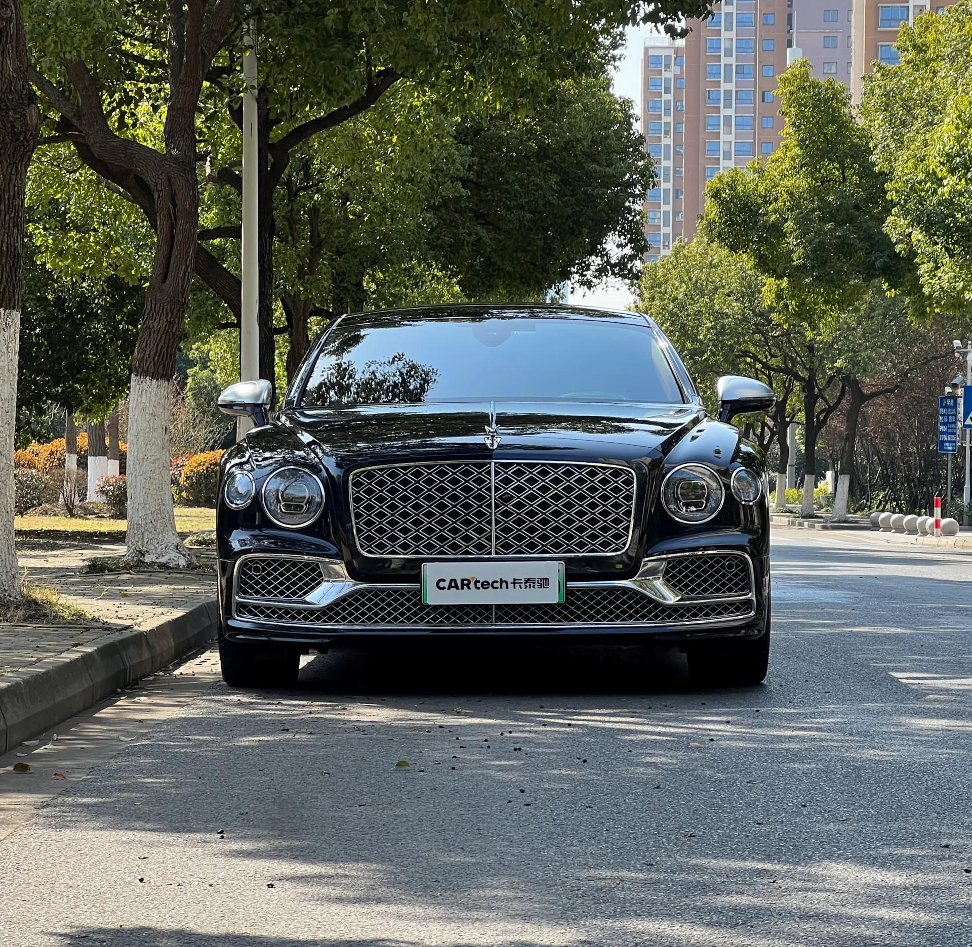Bentley Flying Spur, 2022 3