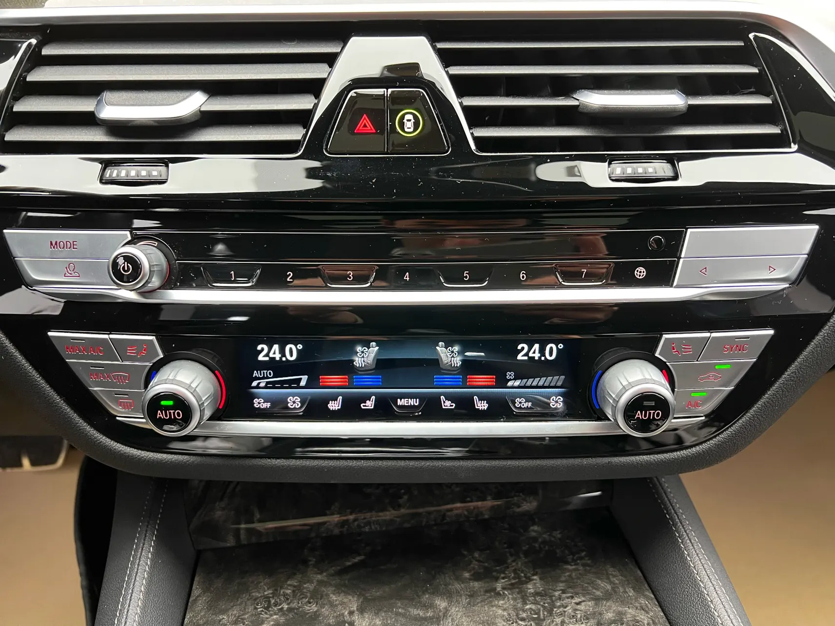 BMW 6GT, 2021 27