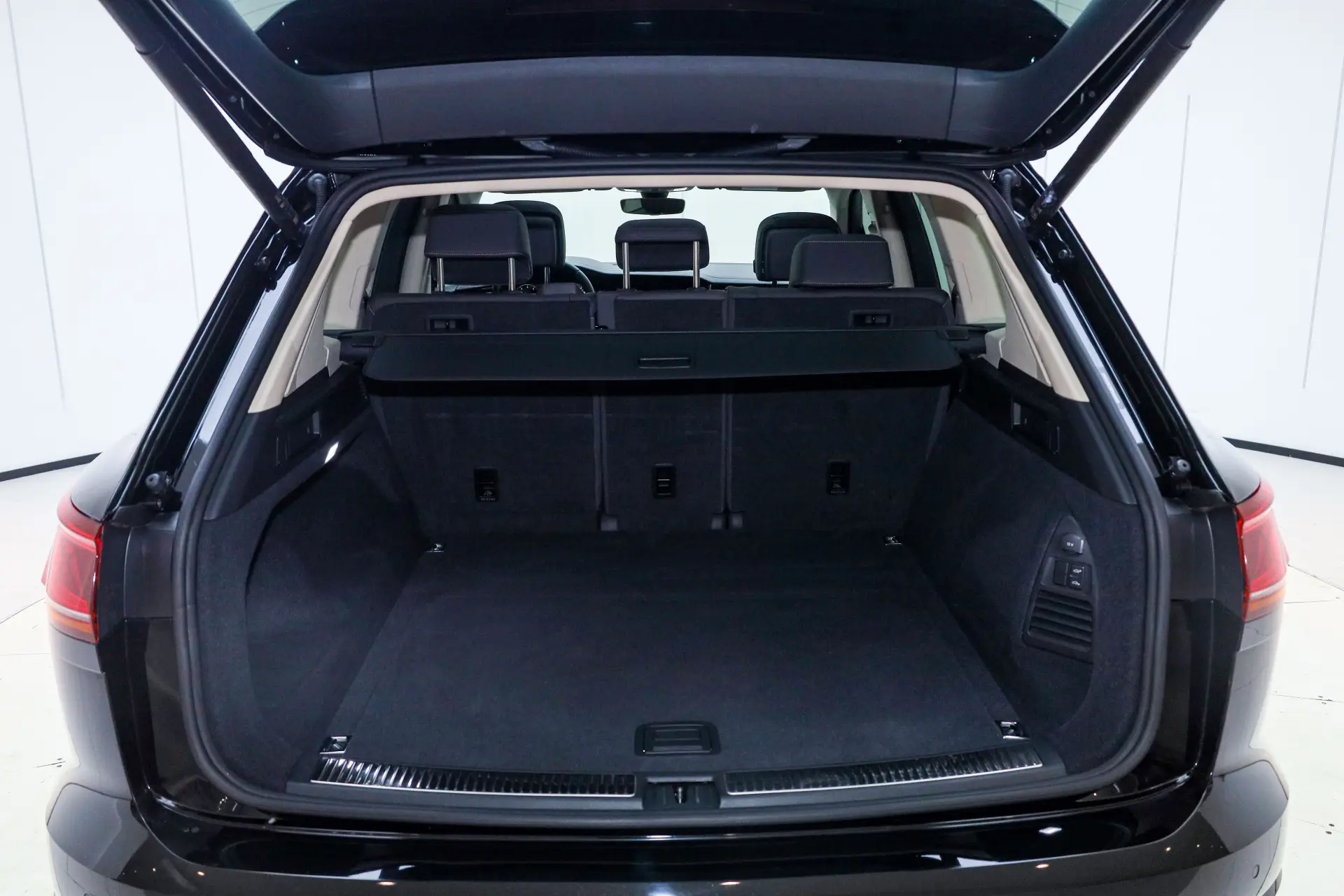 Volkswagen Touareg, 2024 12