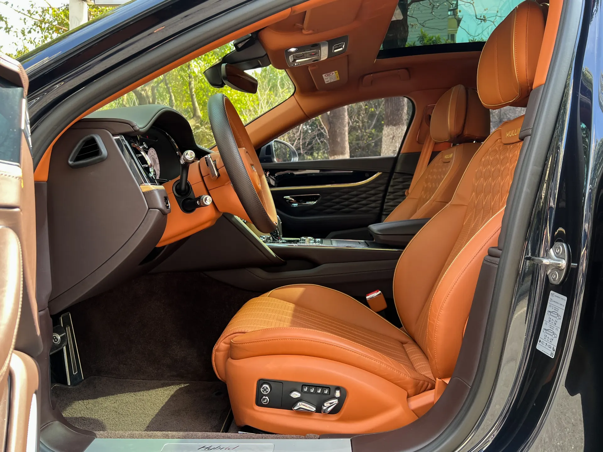Bentley Flying Spur, 2022 11