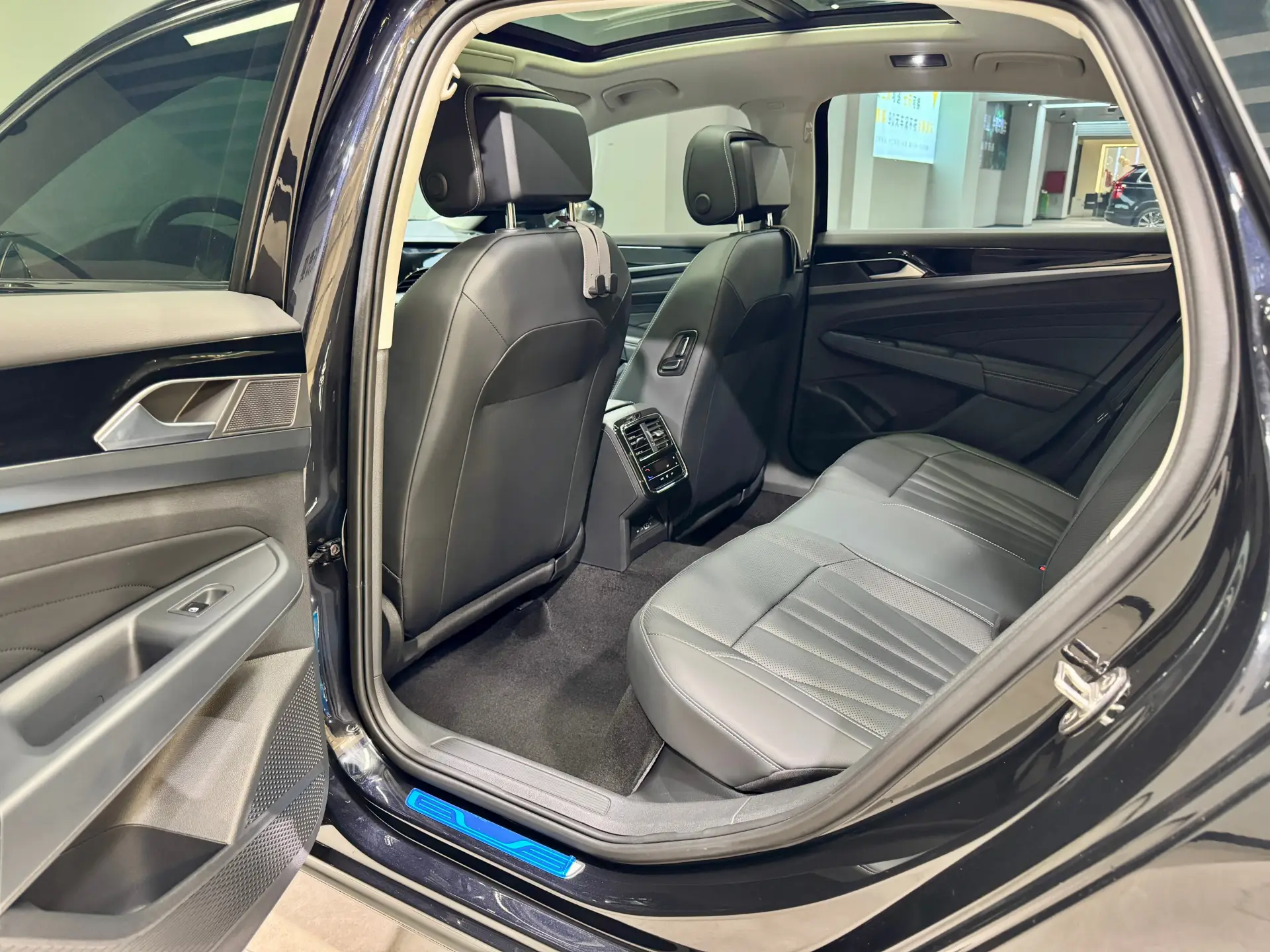 Volkswagen Passat, 2025 24