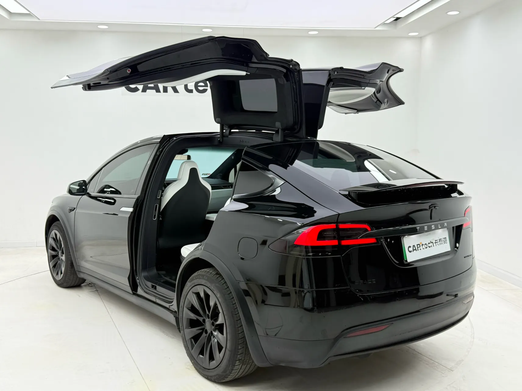 Tesla Model X, 2018 11