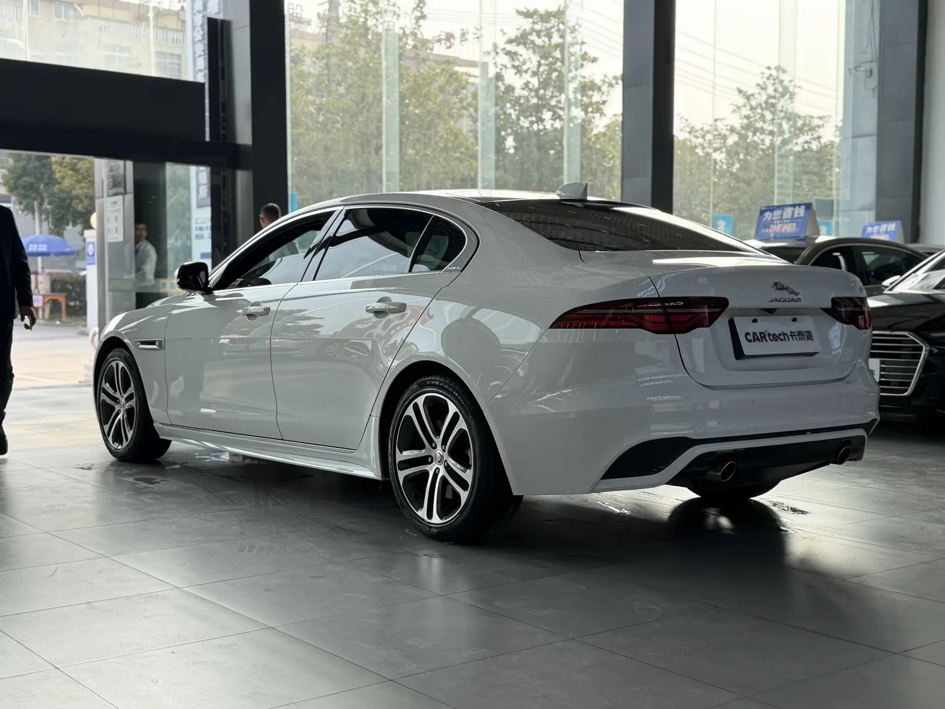 Jaguar XEL, 2022 8