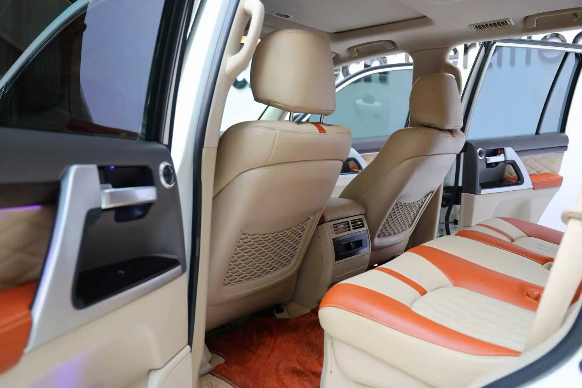 Toyota Land Cruiser, 2019 13