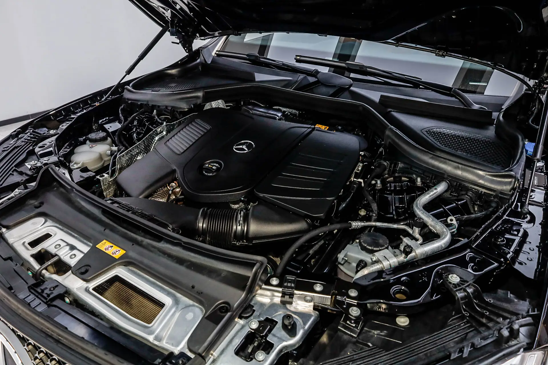 Mercedes-Benz GLC 260 L, 2025 10