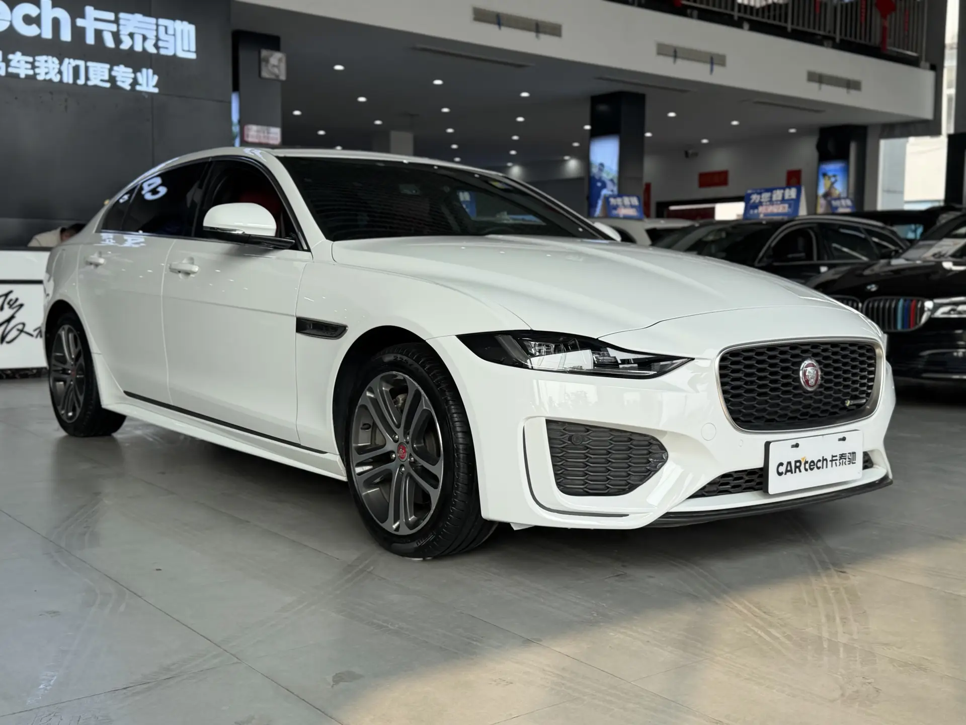 Jaguar XEL, 2022 3
