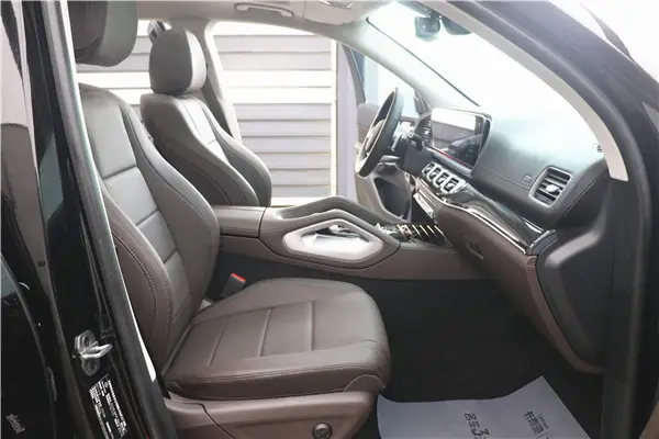 Mercedes-Benz GLS 450 4MATIC, 2023 19