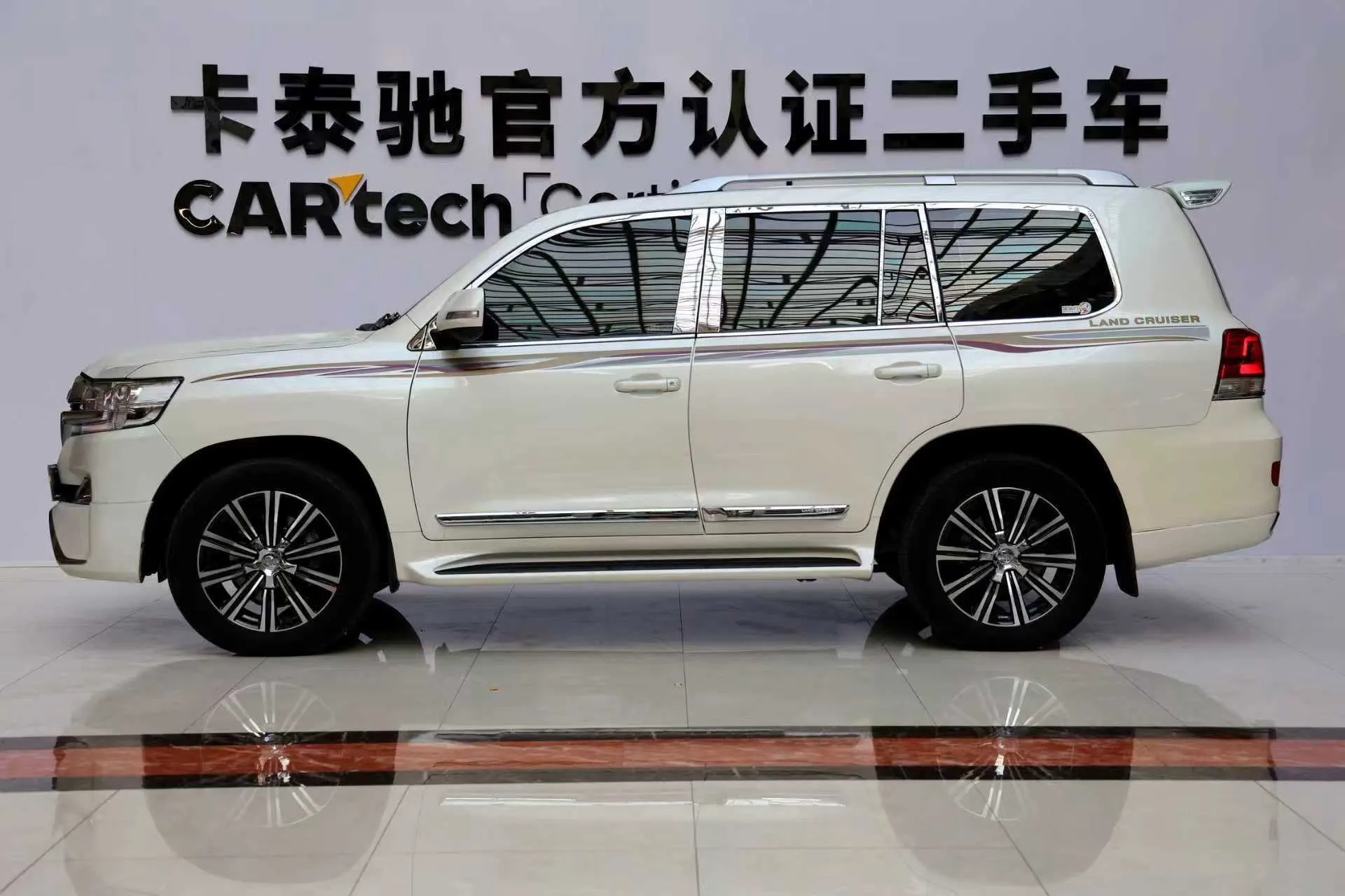 Toyota Land Cruiser, 2019 8