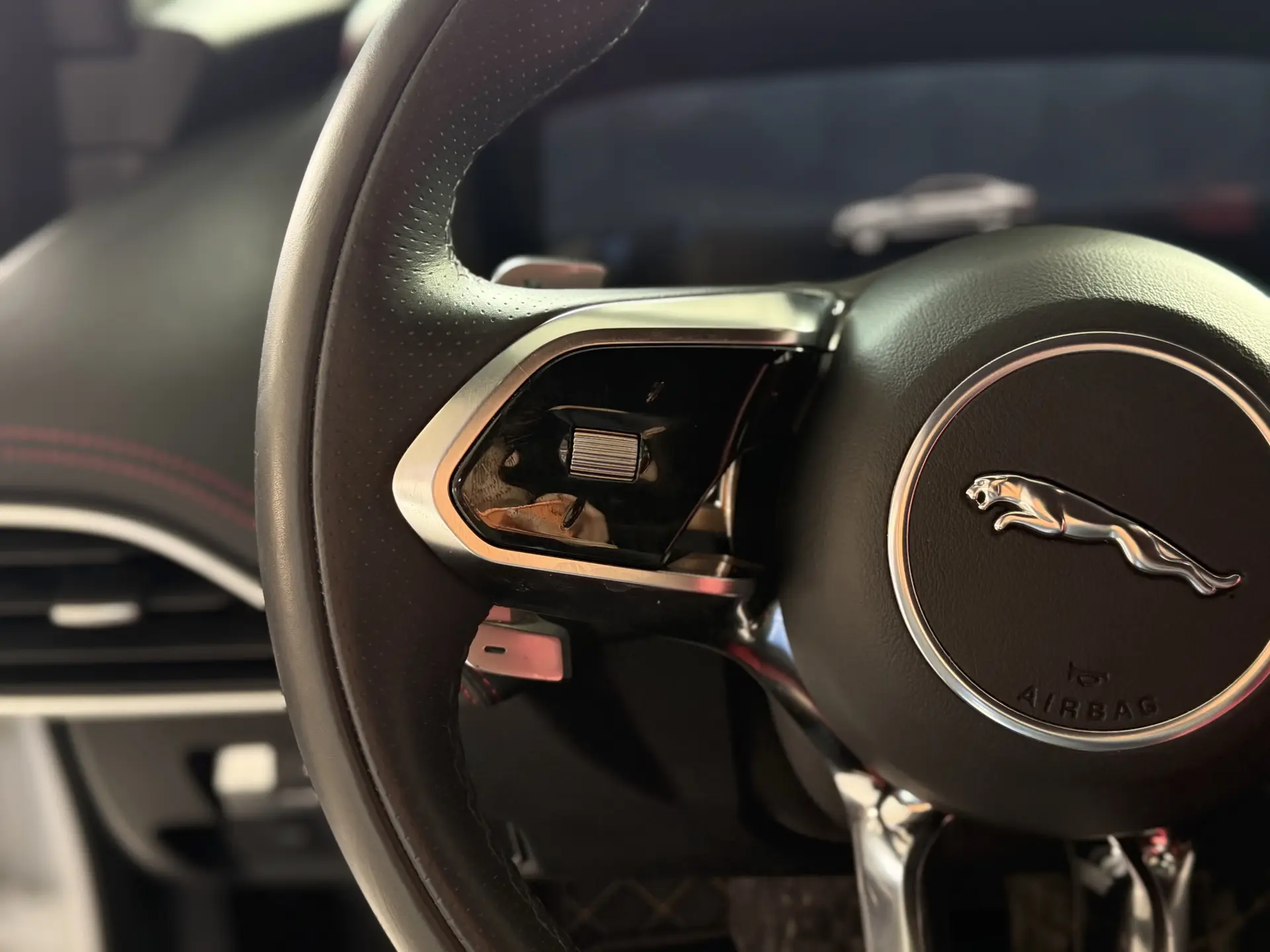 Jaguar XEL, 2022 19