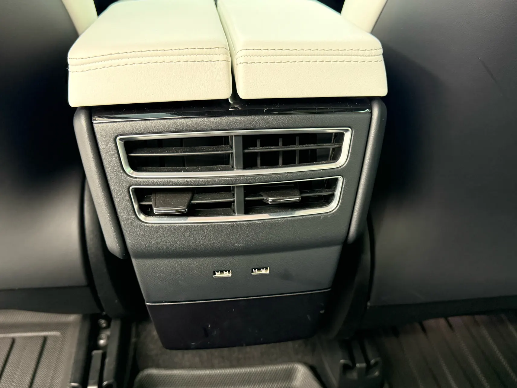 Tesla Model X, 2018 10