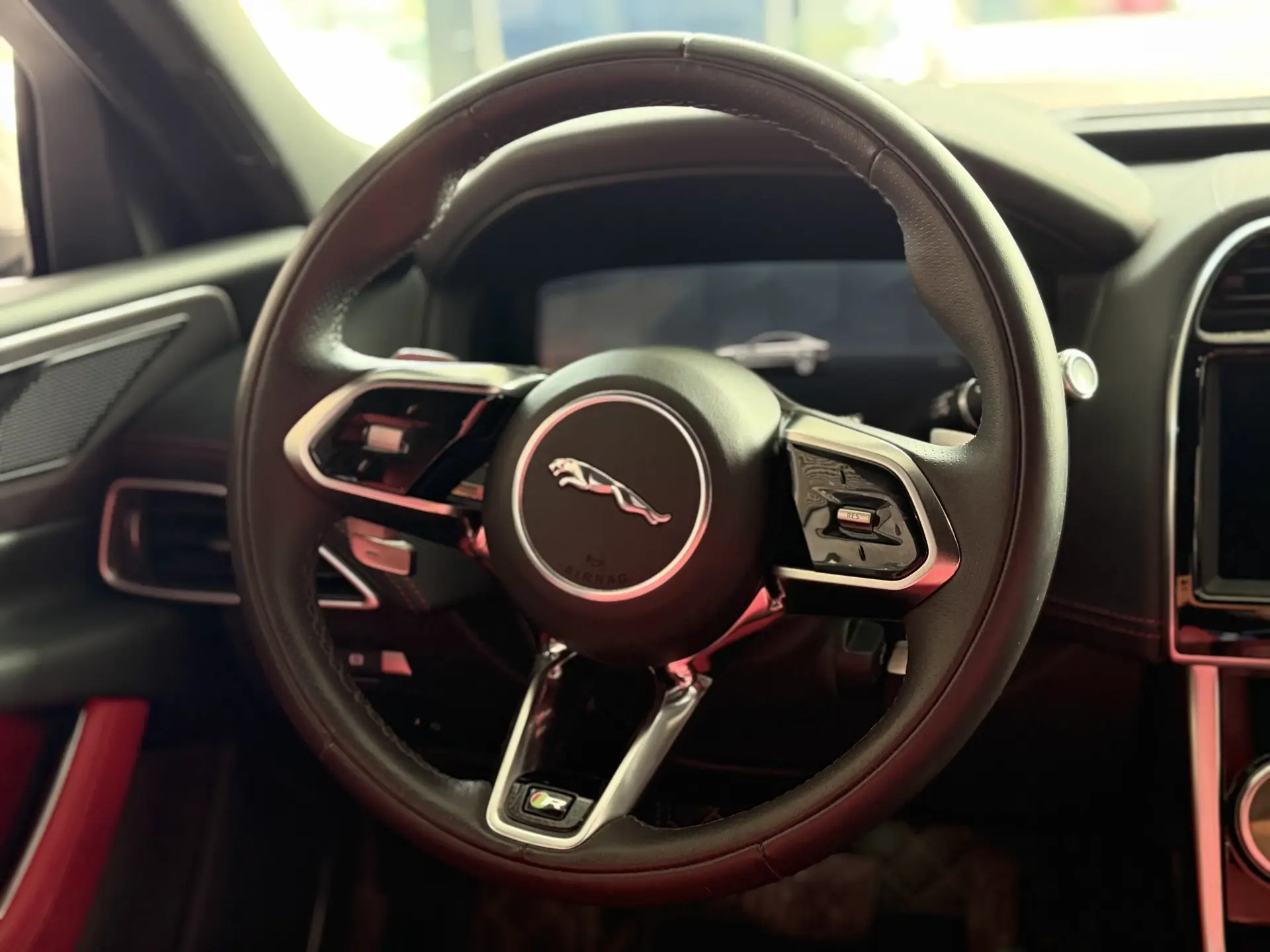 Jaguar XEL, 2022 16