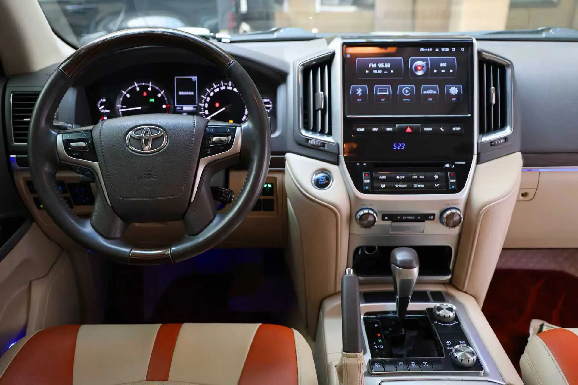 Toyota Land Cruiser, 2019 9