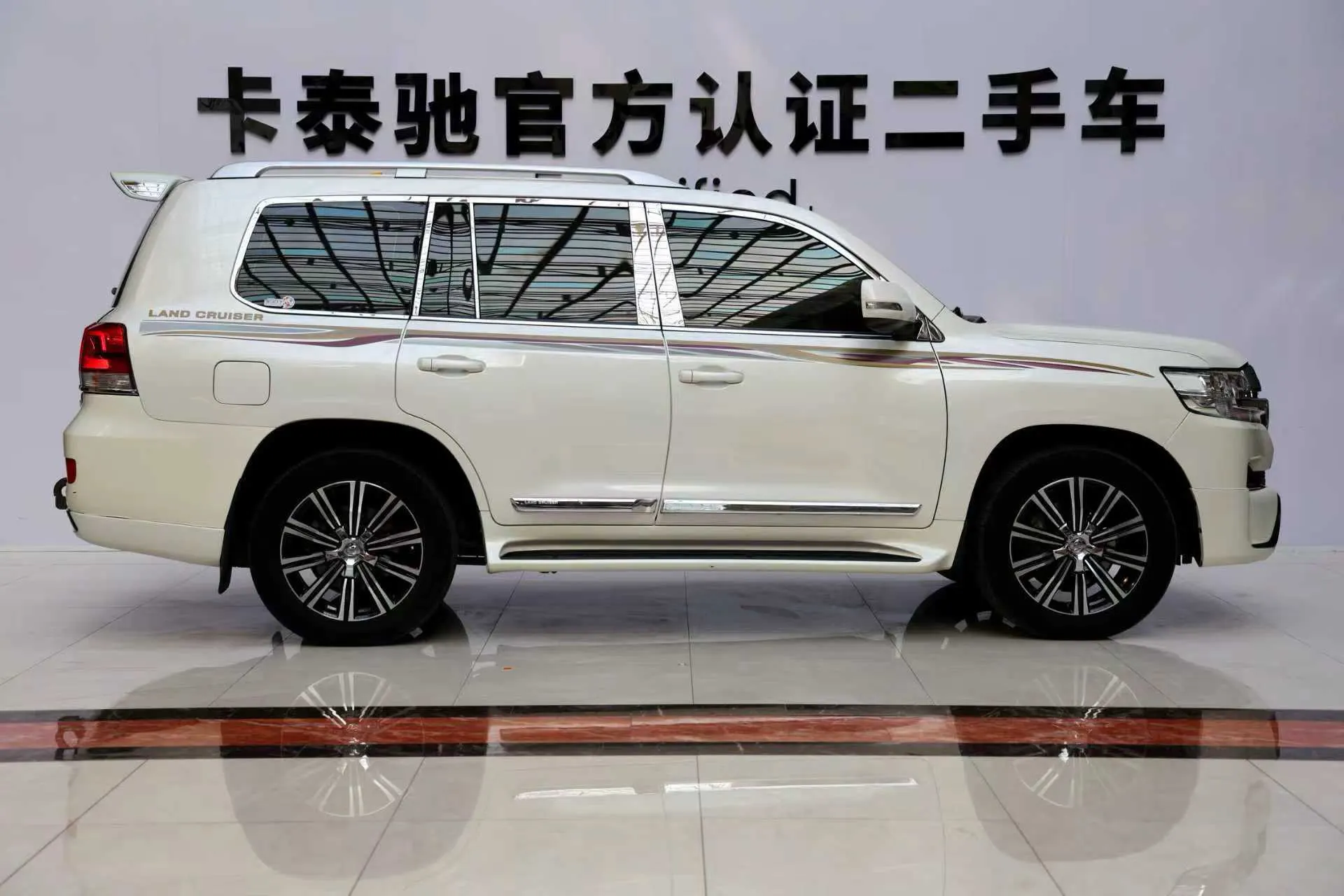 Toyota Land Cruiser, 2019 4