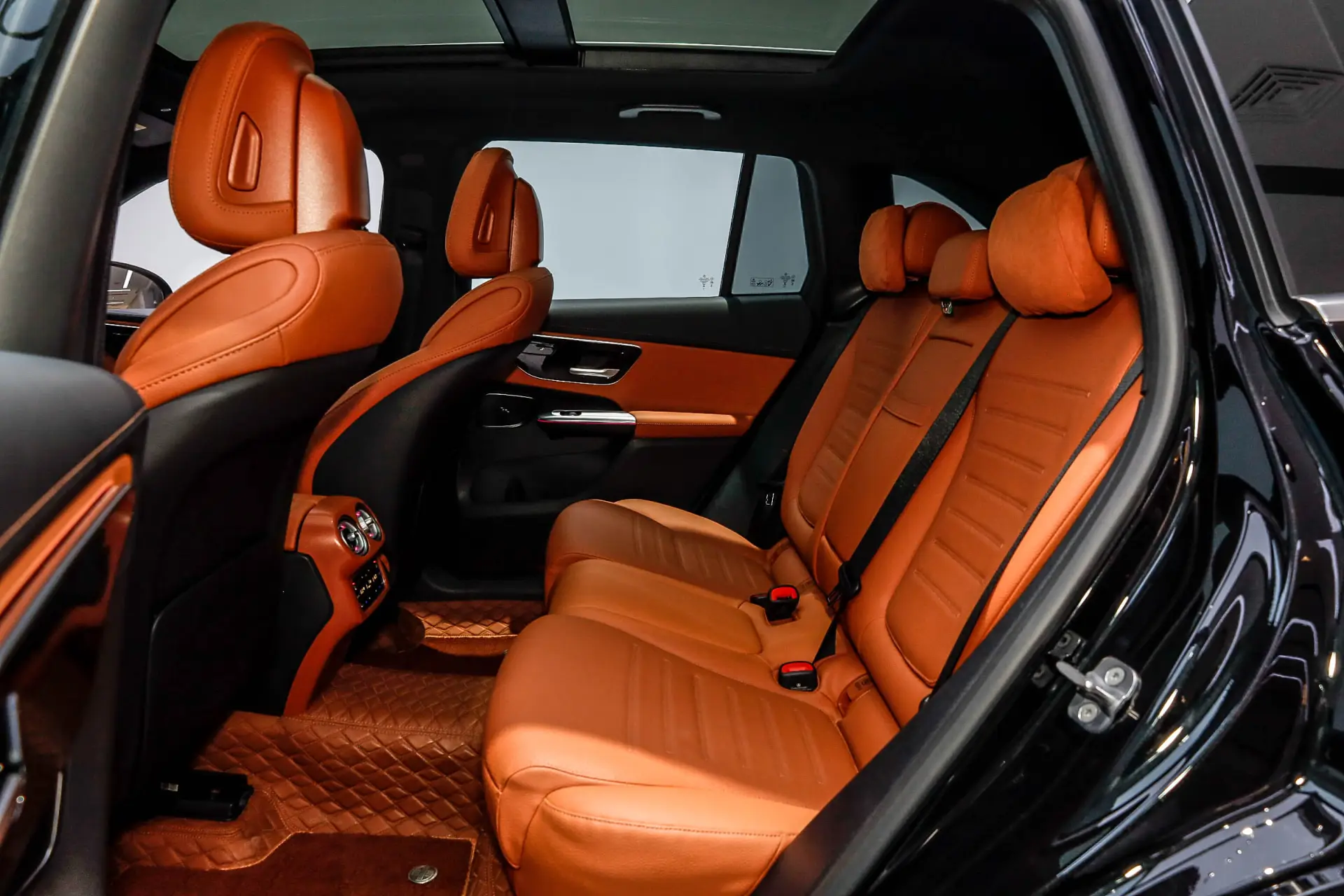 Mercedes-Benz GLC 260 L, 2025 18