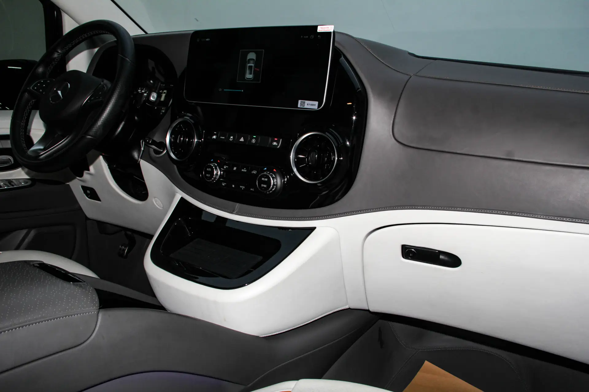Mercedes-Benz Vito, 2024 23