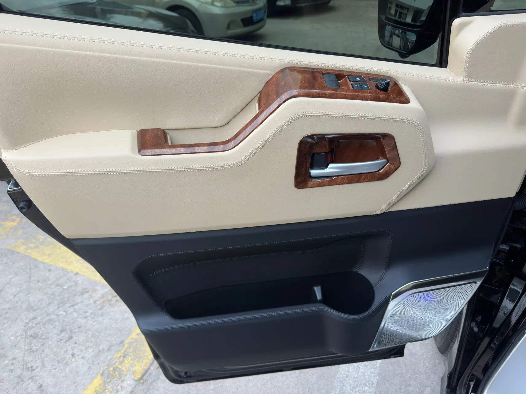 Toyota HiAce, 2026 9