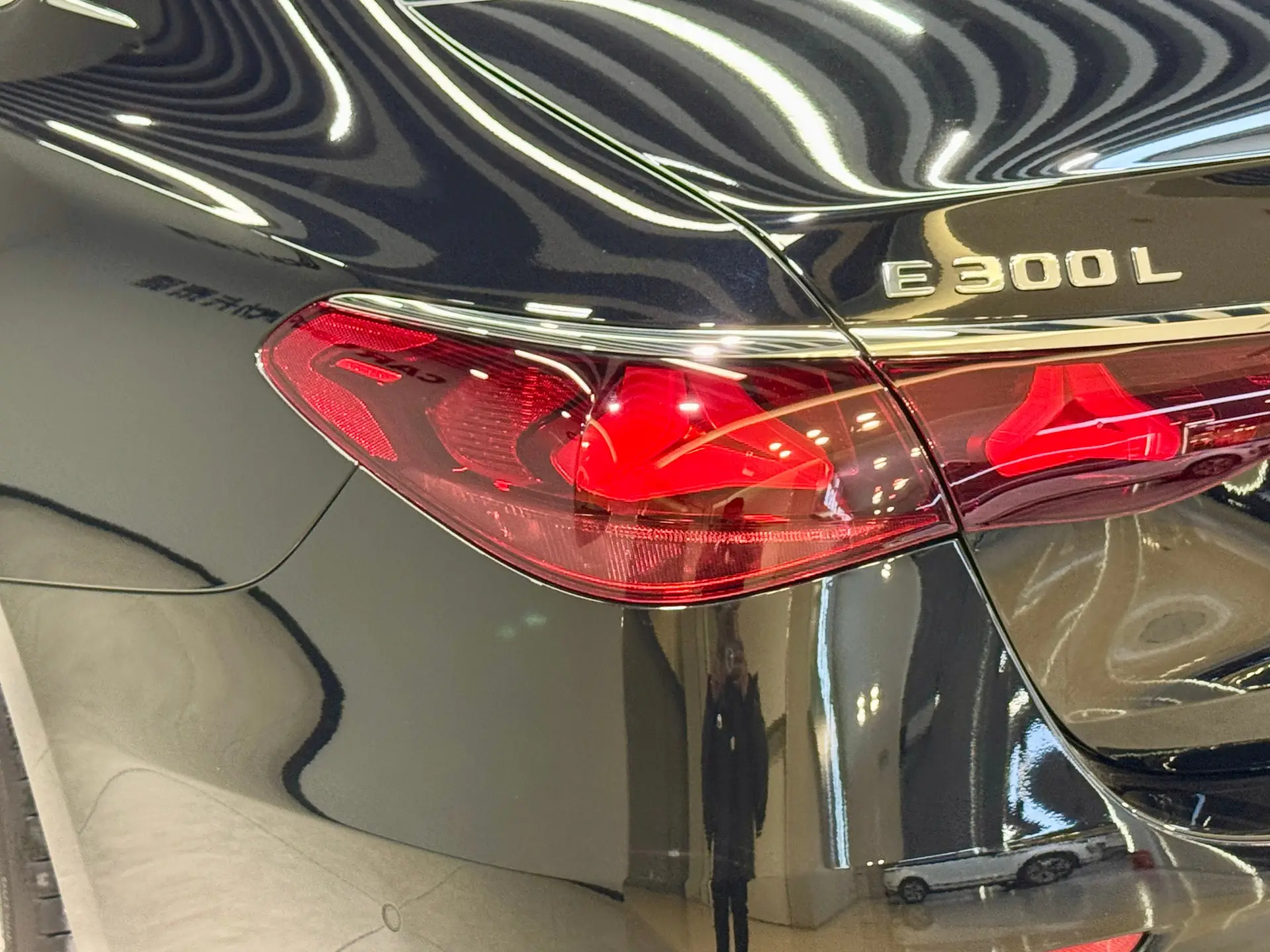 Mercedes-Benz E 300 L, 2026 11