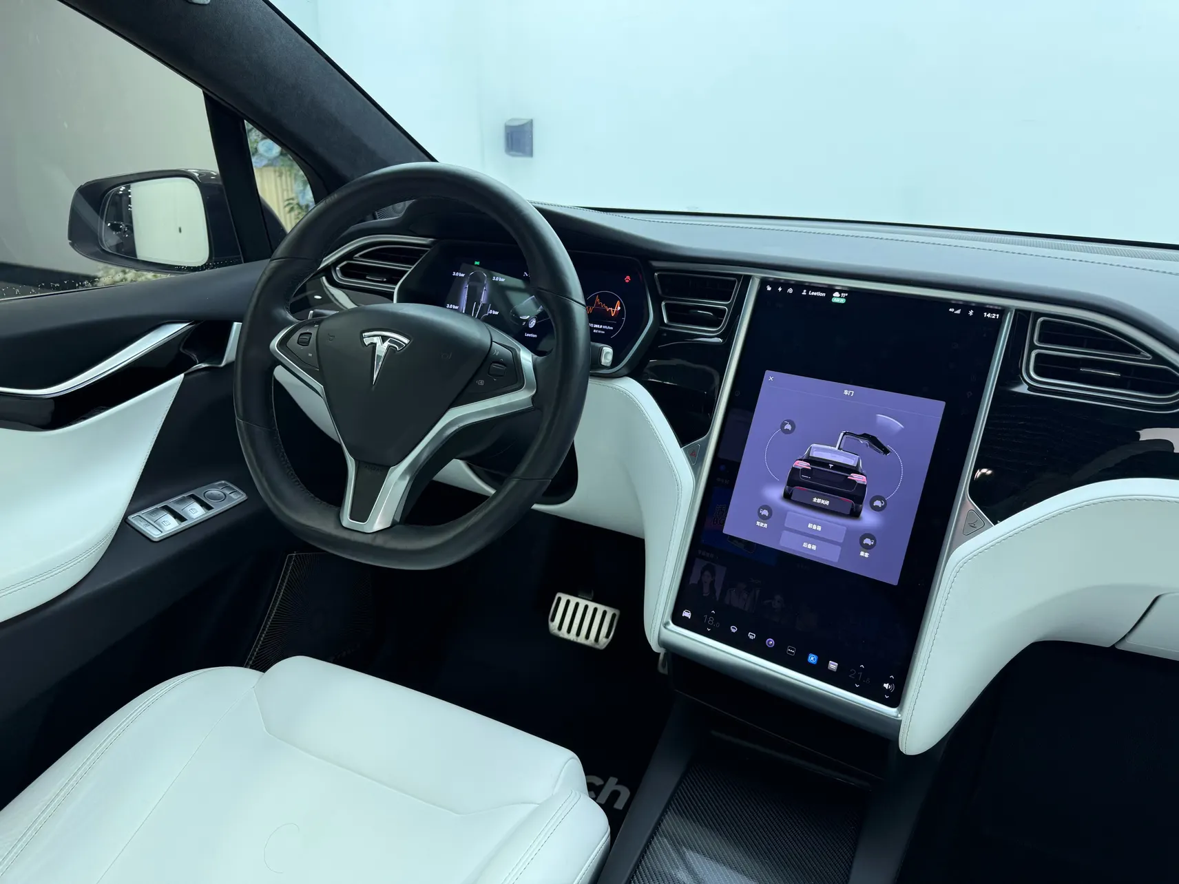 Tesla Model X, 2018 25