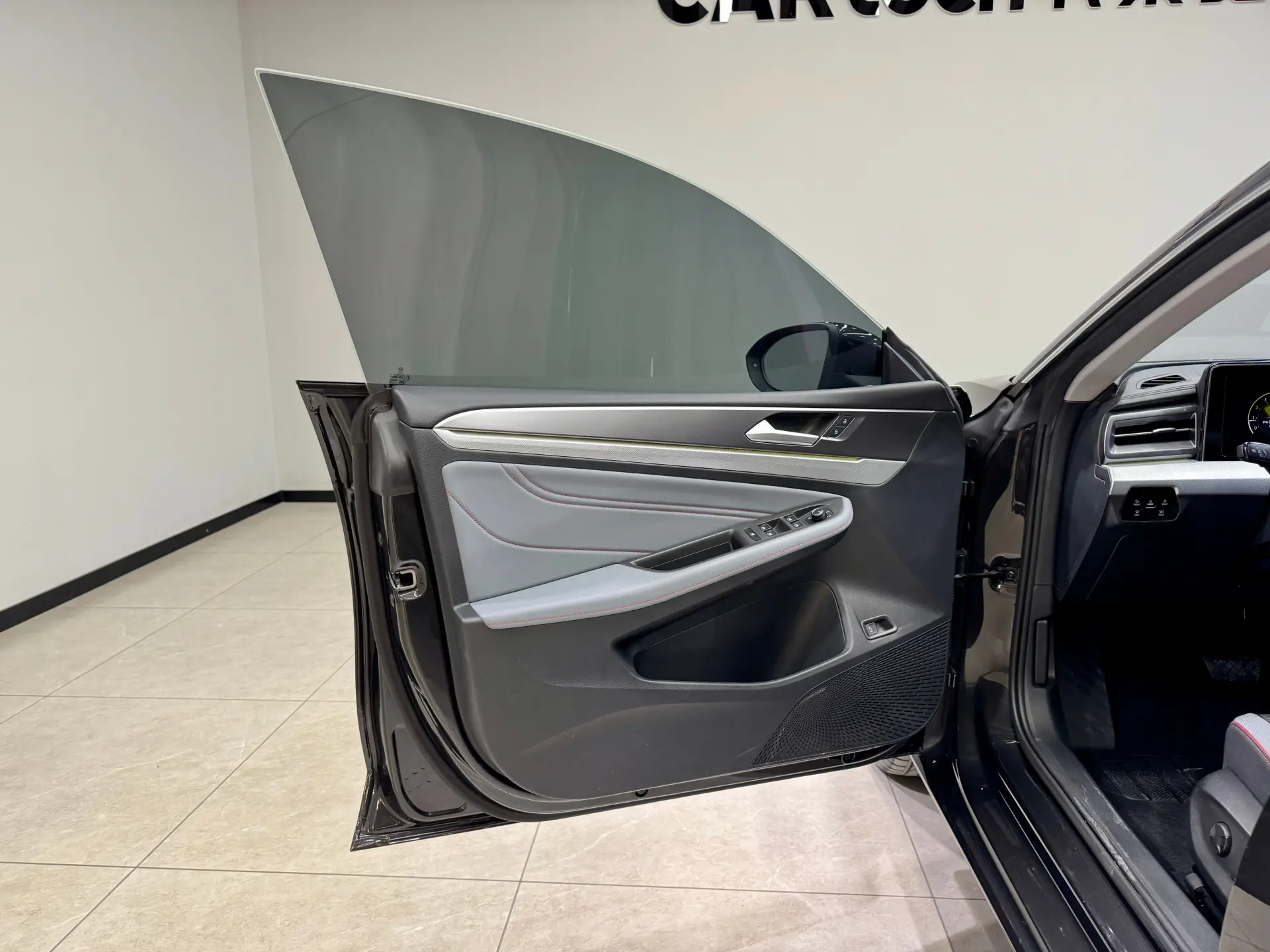 Volkswagen Lamando, 2025 12