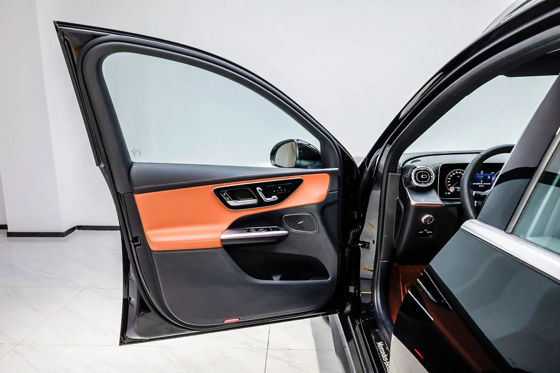Mercedes-Benz GLC 260 L, 2025 15