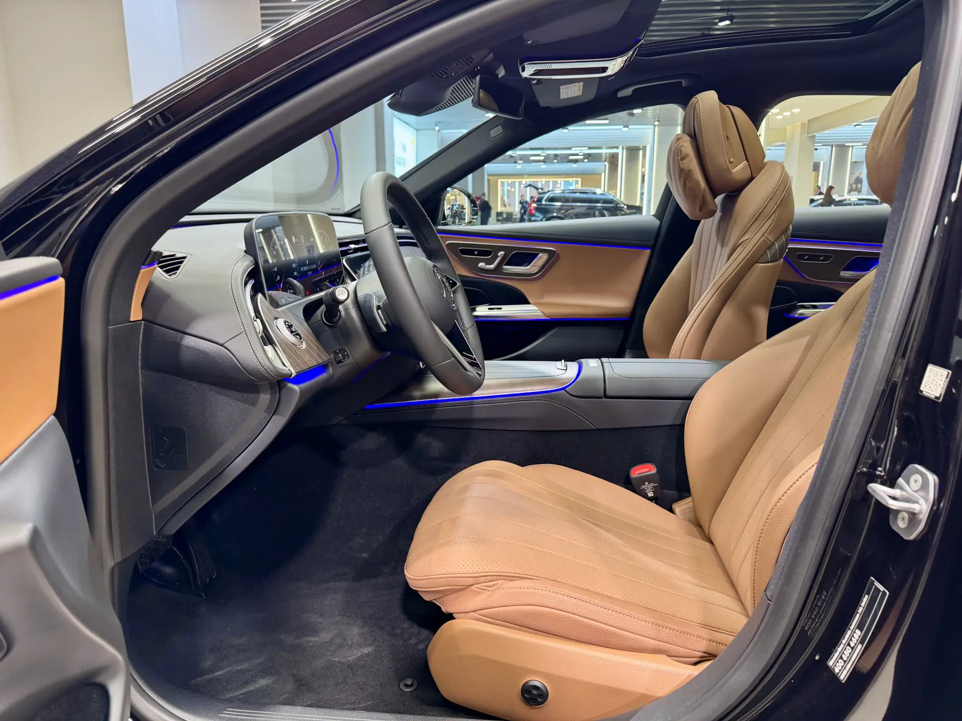 Mercedes-Benz E 300 L, 2026 14