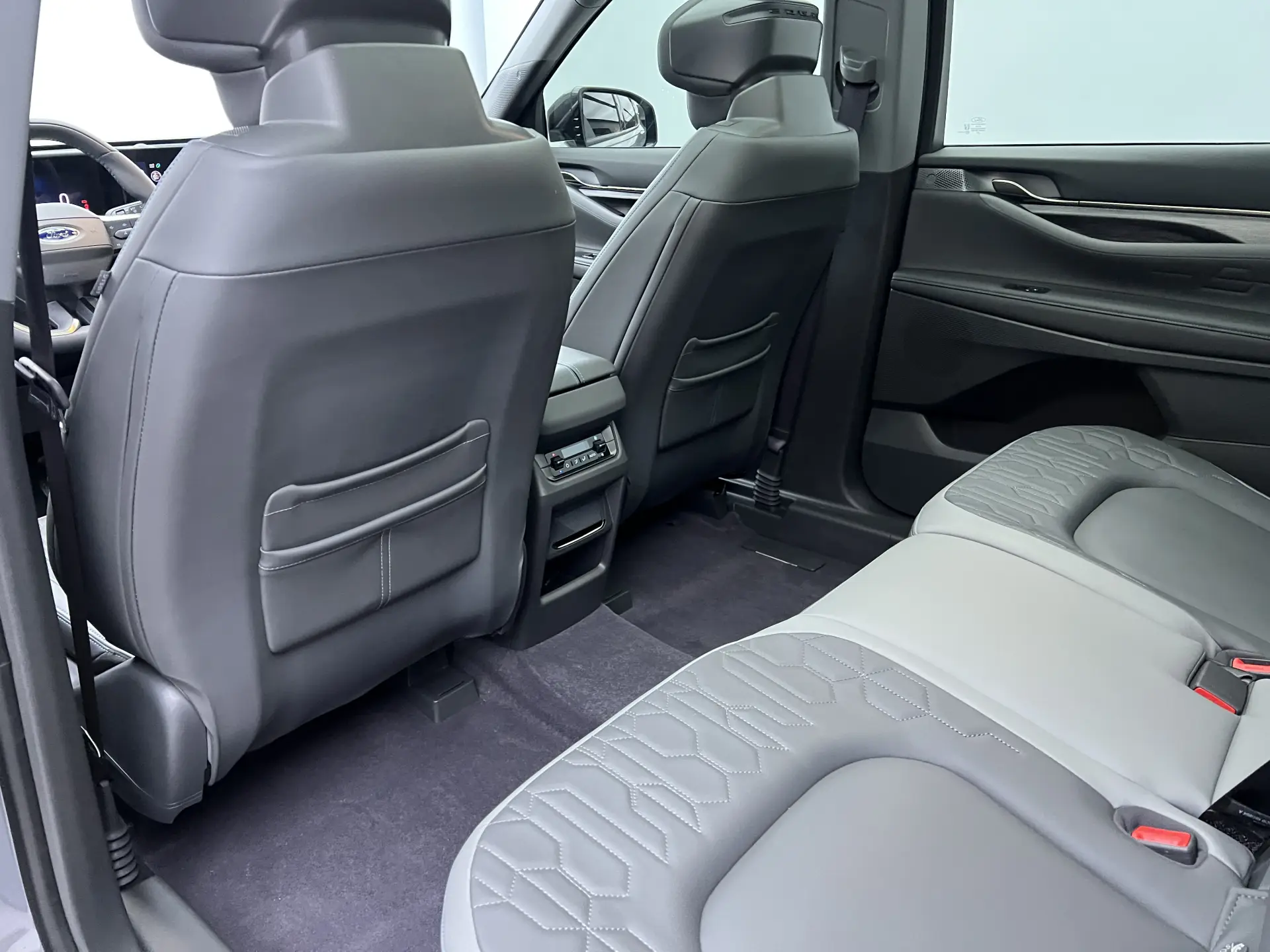 Ford Edge, 2024 13