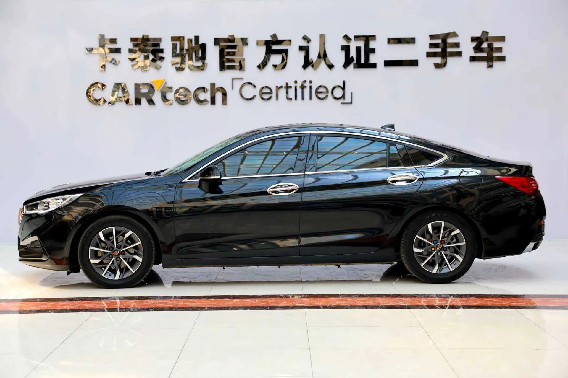 Hongqi H5, 2021 8