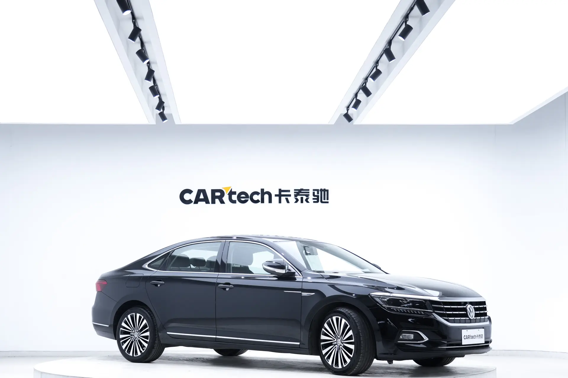 Volkswagen Passat, 2019 13