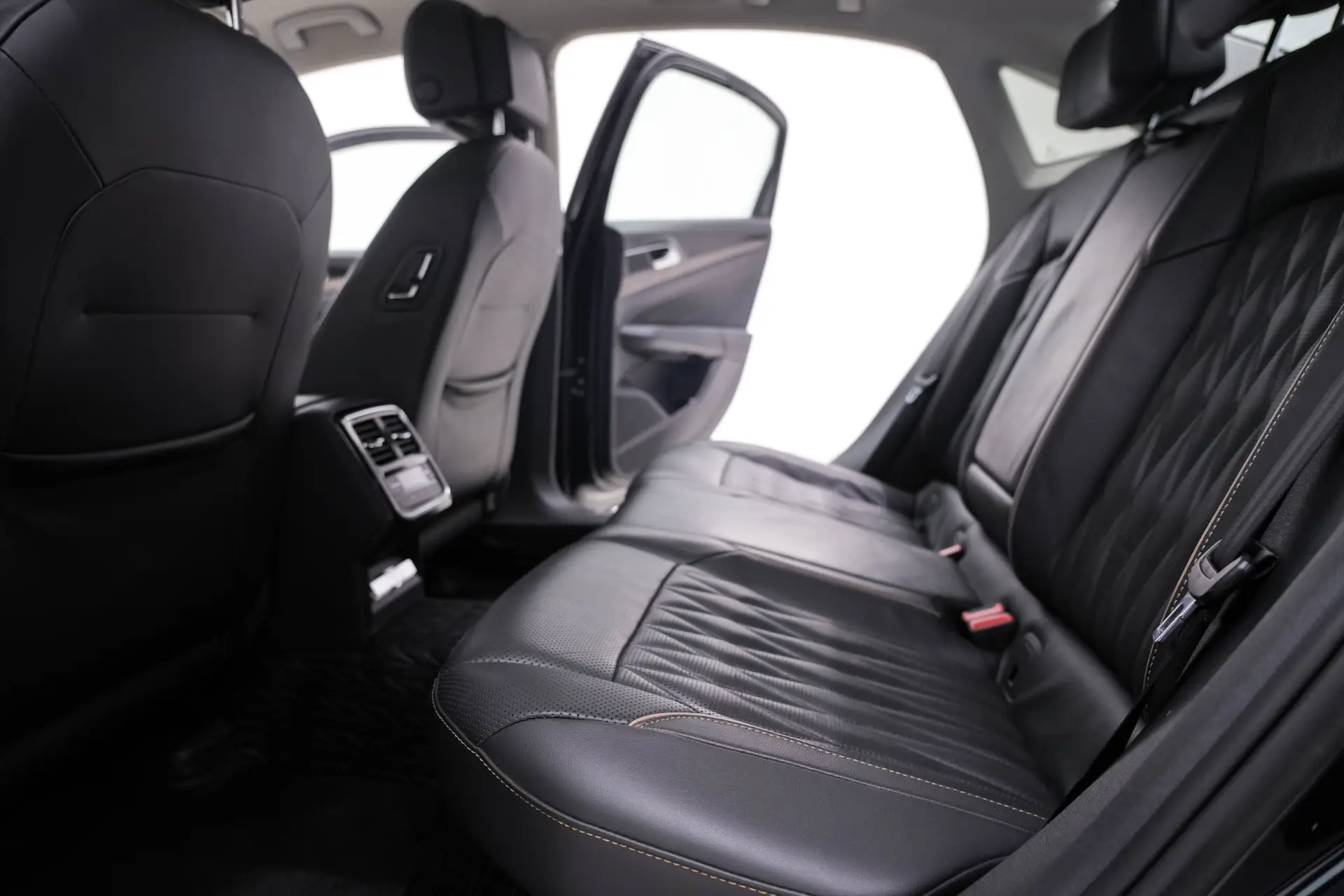 Volkswagen Passat, 2019 26