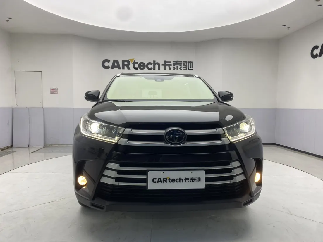 Toyota Highlander, 2022 3