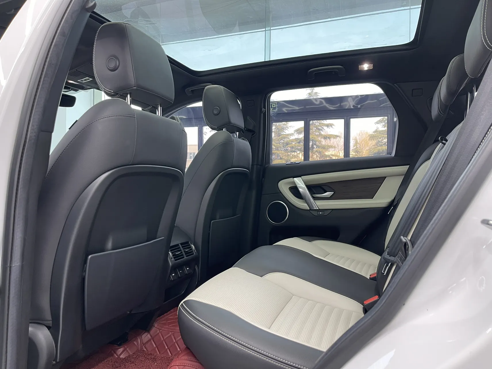 Land Rover Discovery Sport, 2021 16