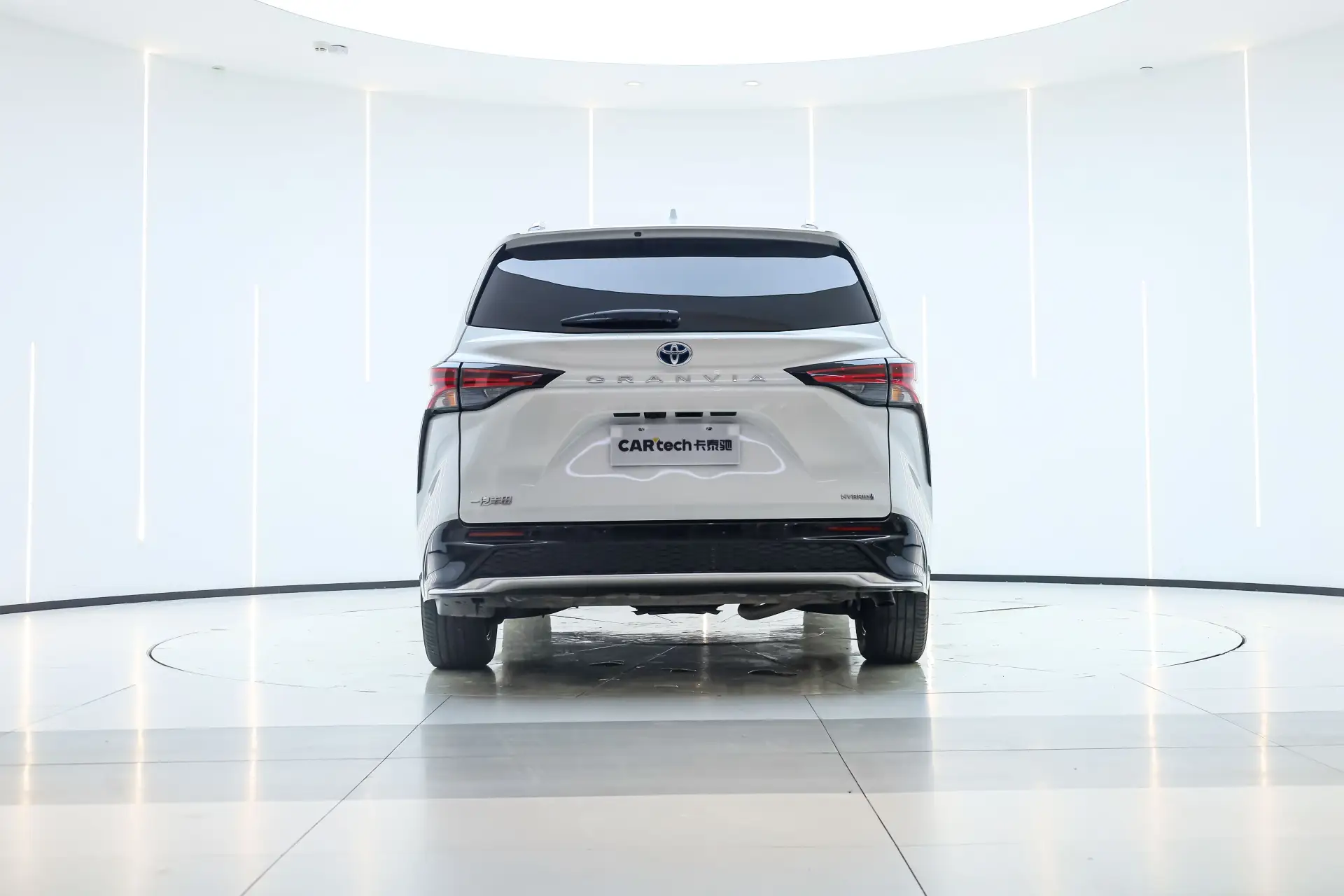 Toyota Granvia, 2024 6