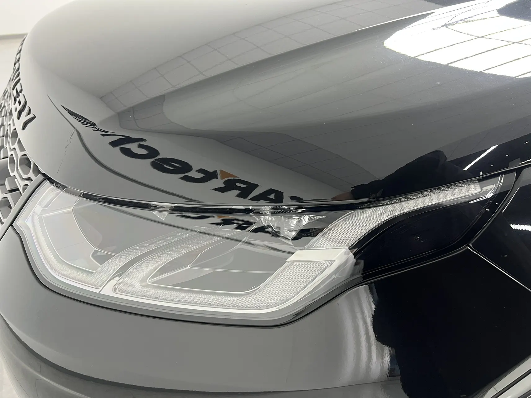 Land Rover Discovery Sport, 2023 все фото