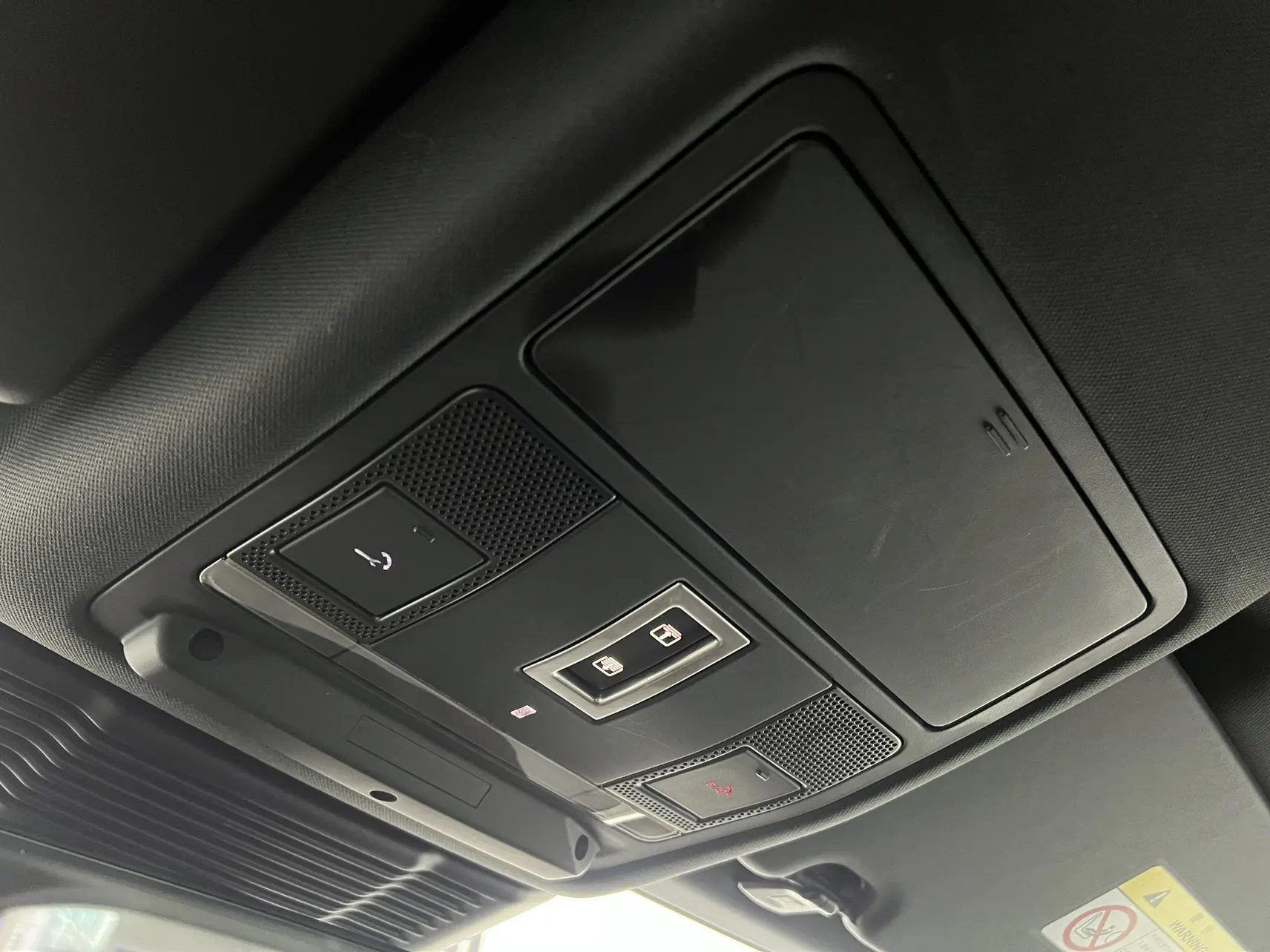 Land Rover Discovery Sport, 2023 13