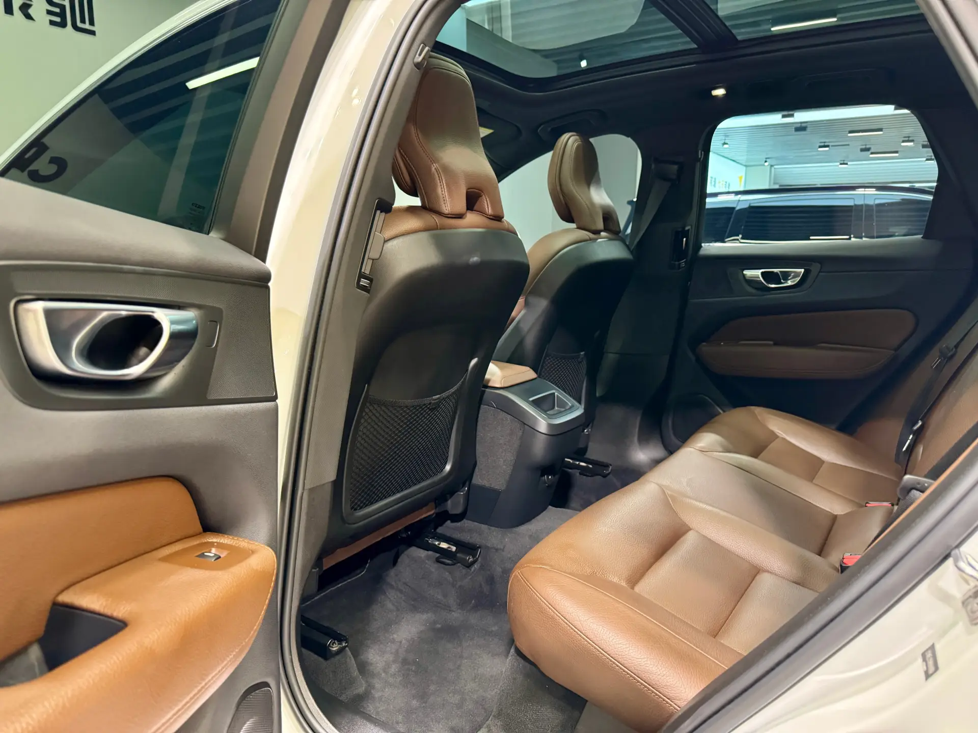 Volvo XC60, 2022 25