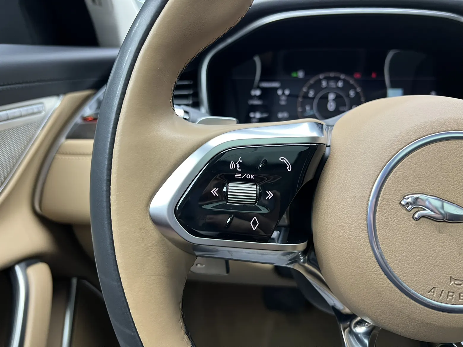 Jaguar XFL, 2023 15