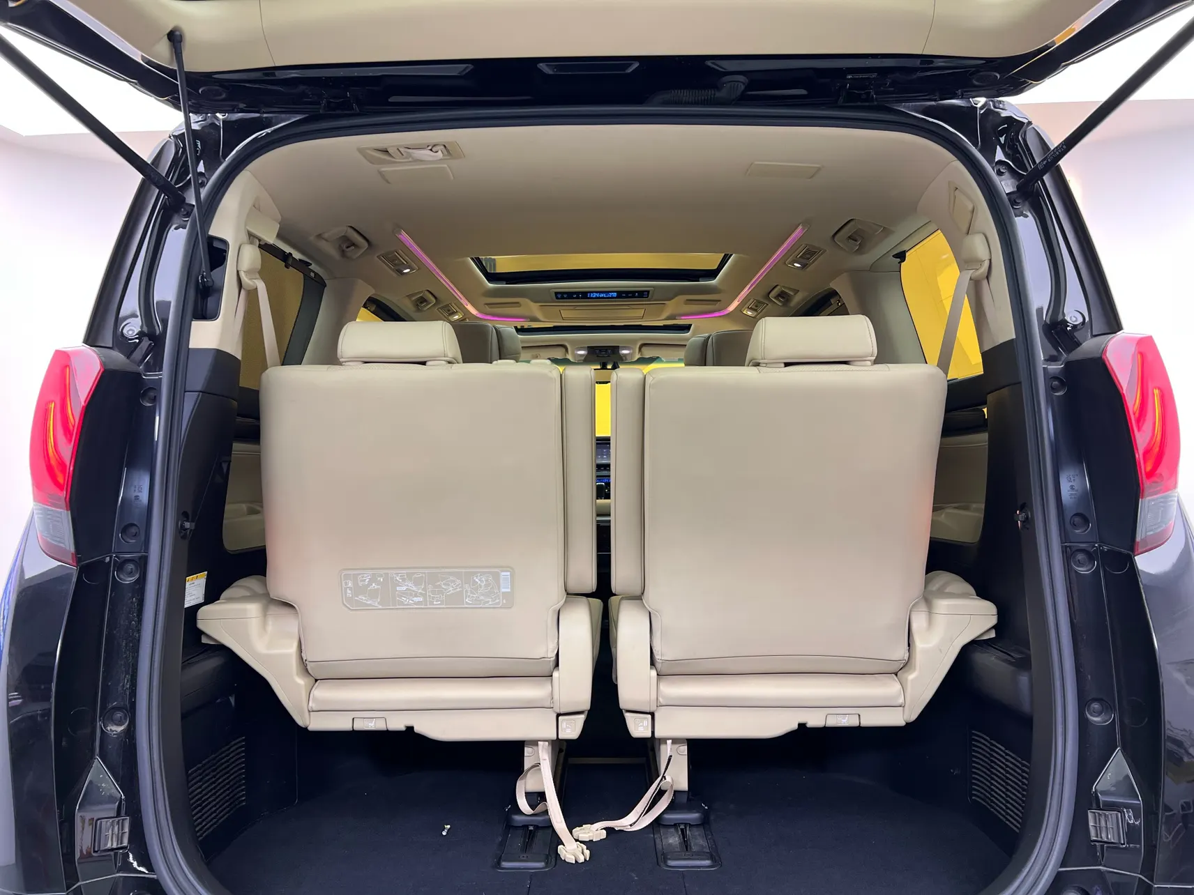 Toyota Alphard, 2017 27