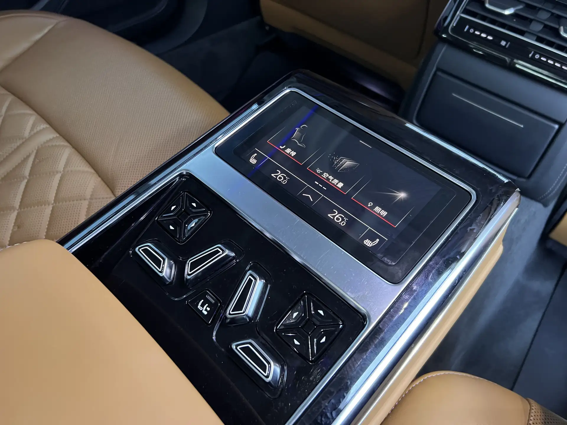 Audi A8L 50 TFSI, 2024 23