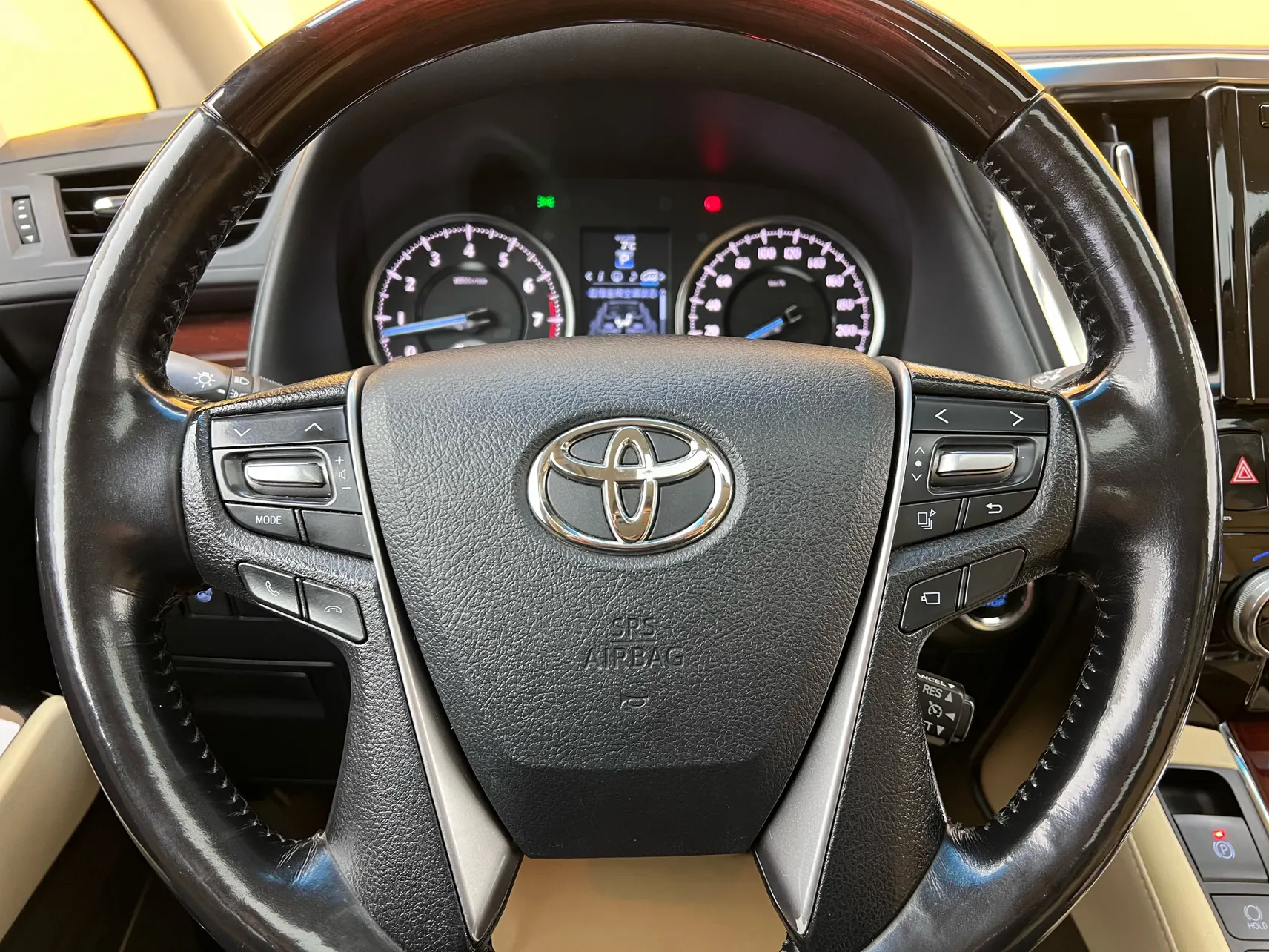 Toyota Alphard, 2017 14