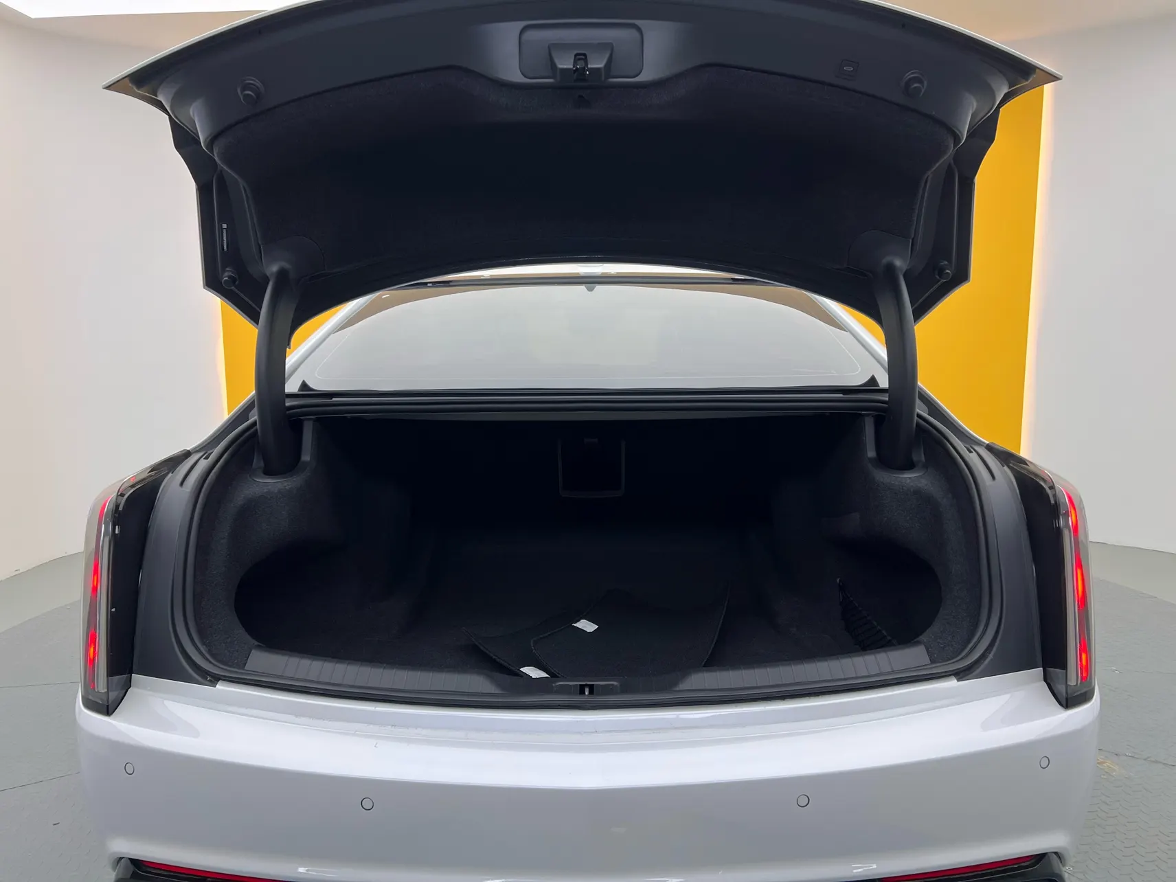 Cadillac CT6, 2024 11