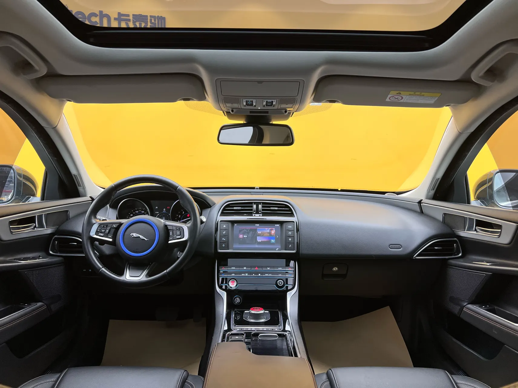 Jaguar XEL, 2019 32