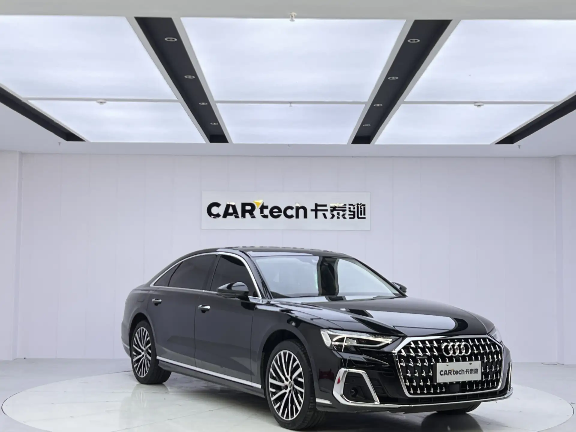 Audi A8L 50 TFSI, 2024 2